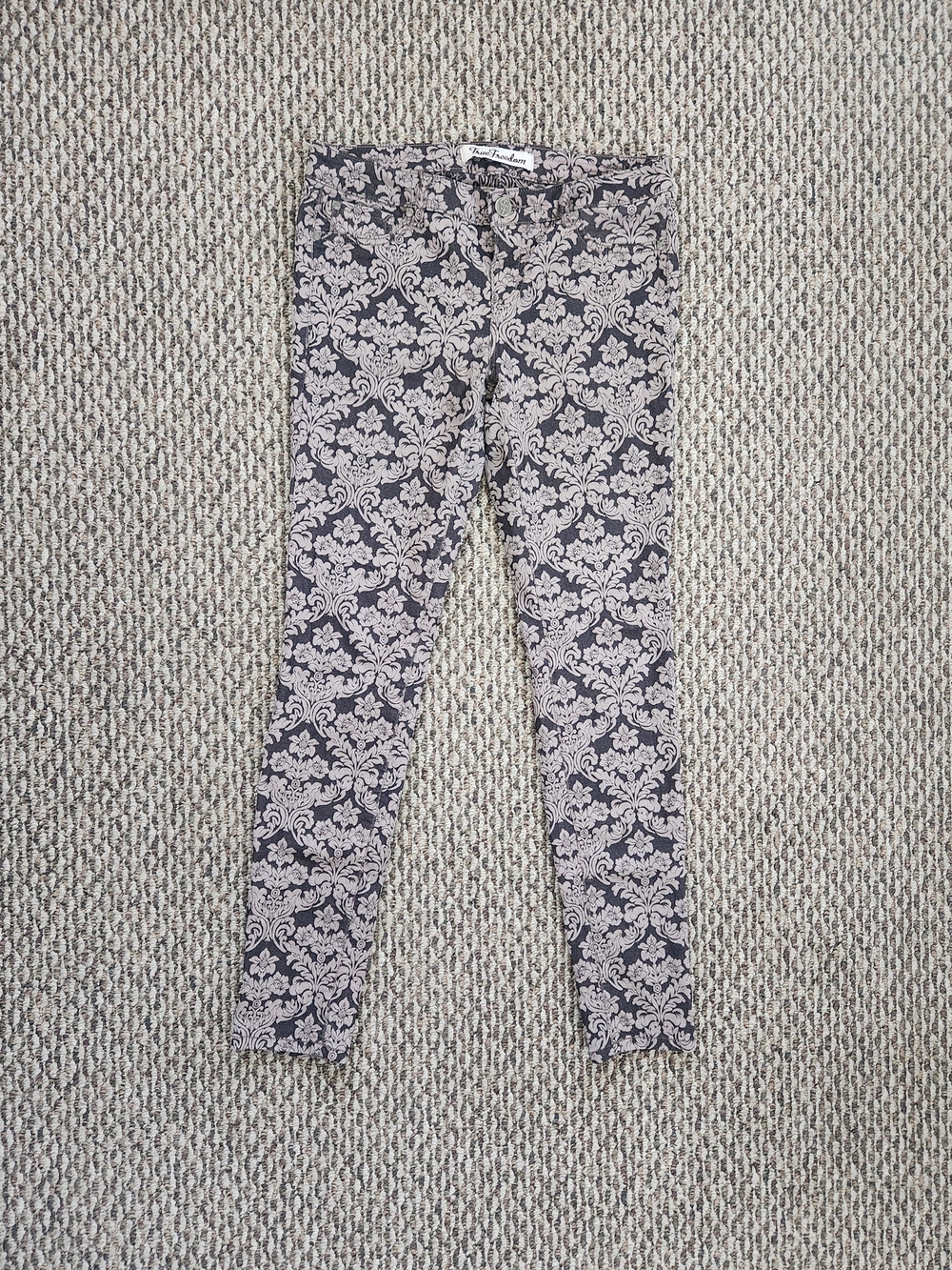 True Freedom Black & Gray Damask Pants Juniors 11